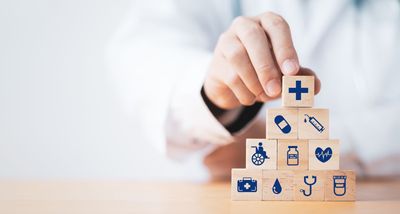 Are Wall Street Analysts Bullish on Cigna Group Stock?